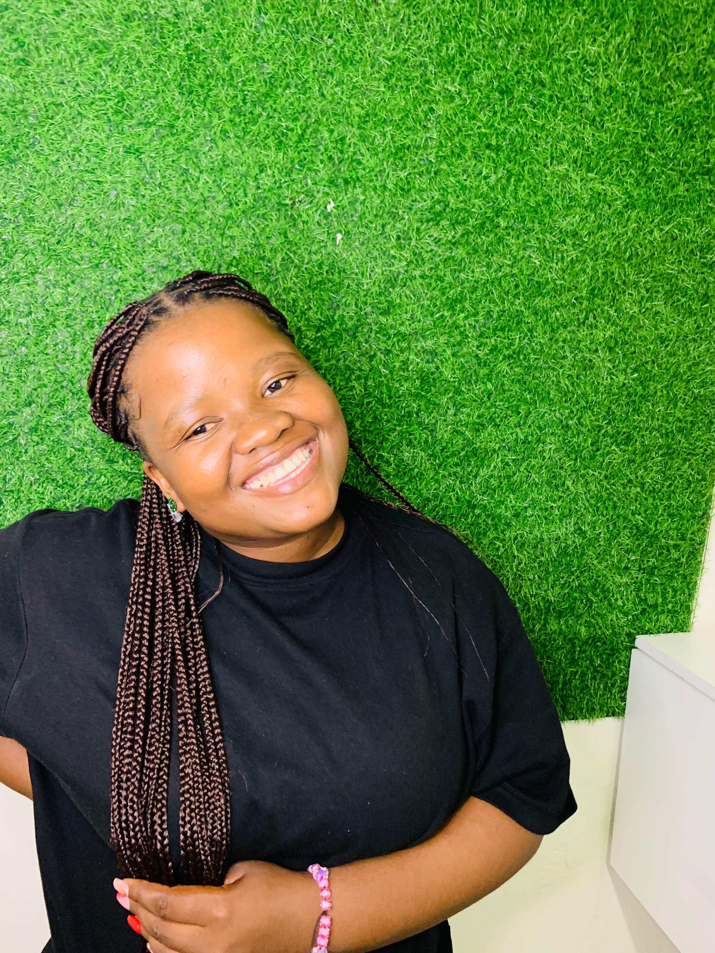 Small Knotless Braids (Short)